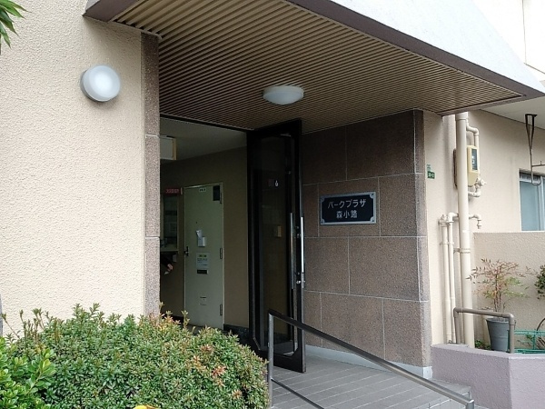 パークプラザ森小路のエントランス