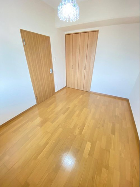 パークプラザ森小路の洋室