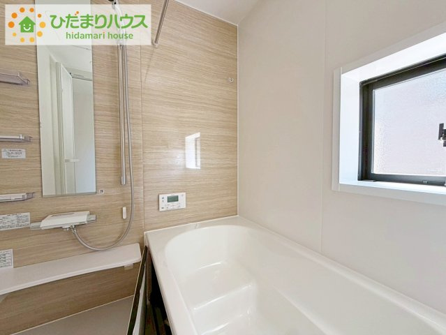 大人が足を伸ばしても十分な広さ！一人でゆっくりくつろぐ時間も大切です！