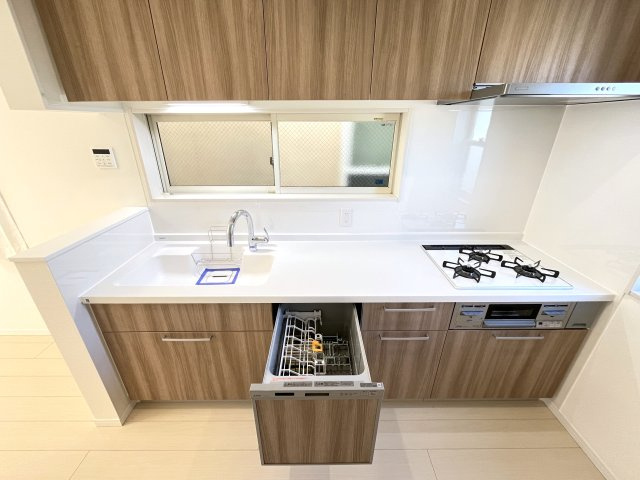 ◇キッチンには便利な食洗機、浄水器付き☆
