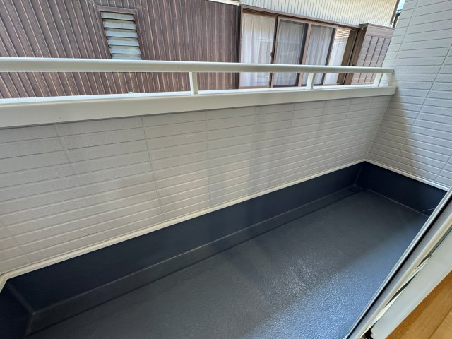 天候の影響を受けにくいインナーバルコニ。急な雨でも洗濯物を守りやすく安心です。