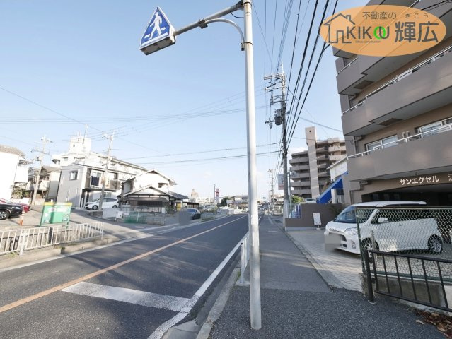 山陽電鉄江井ヶ島駅より徒歩5分です。