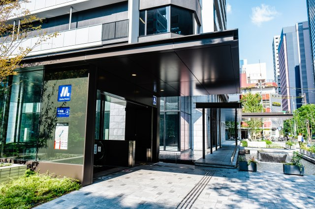 【周辺】OsakaMetro御堂筋線「中津」駅直結・徒歩1分！濡れずに駅まで行くことができます☆