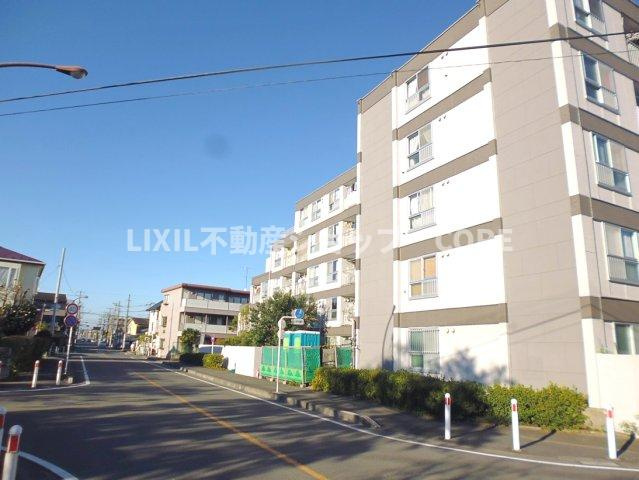 鉄骨造5階建1階部分、新耐震基準・旧耐震が気になる方はスタッフまでお問い合わせください。