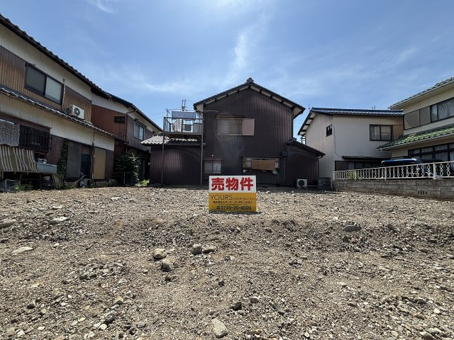 建物配置の自由度が高い土地。更地のため、余分なコストを抑えて新築計画を進められます。