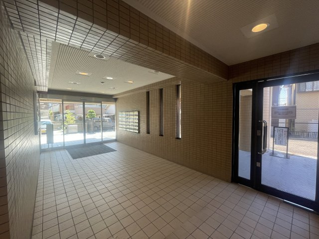 エントランスの内側。