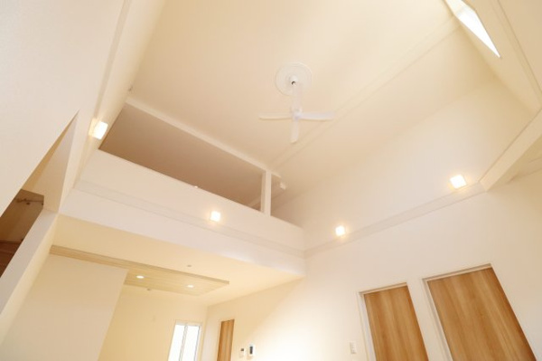 【郡山市芳賀３丁目　　　２号棟　　　芳賀小学校、郡山第４中学区の居間】