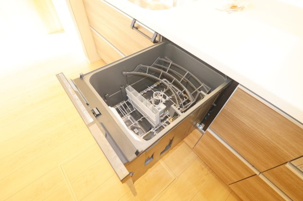 【郡山市芳賀３丁目　　　２号棟　　　芳賀小学校、郡山第４中学区のキッチン】