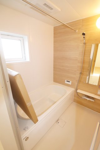 【郡山市芳賀３丁目　　　２号棟　　　芳賀小学校、郡山第４中学区の浴室】