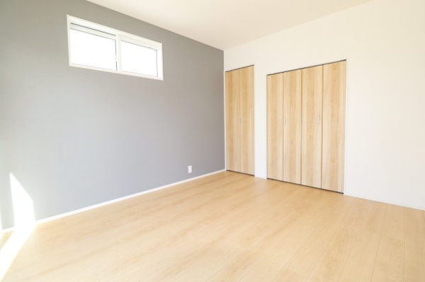 【郡山市芳賀３丁目　　　２号棟　　　芳賀小学校、郡山第４中学区の洋室】