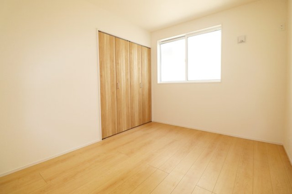 【郡山市芳賀３丁目　　　２号棟　　　芳賀小学校、郡山第４中学区の洋室】