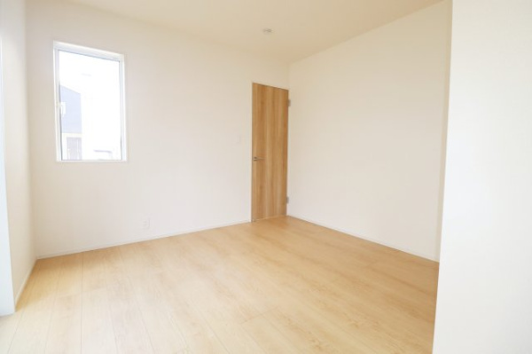 【郡山市芳賀３丁目　　　２号棟　　　芳賀小学校、郡山第４中学区の洋室】