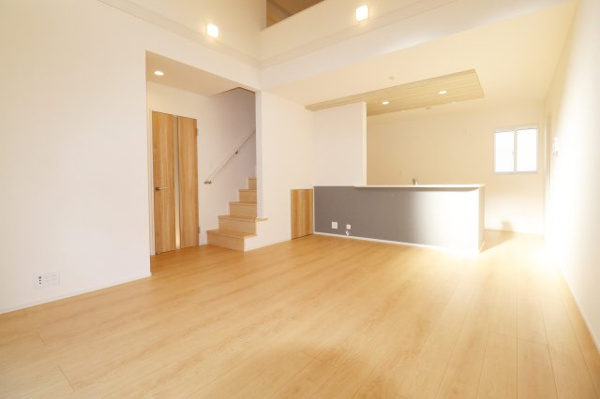 【郡山市芳賀３丁目　　　２号棟　　　芳賀小学校、郡山第４中学区の居間】