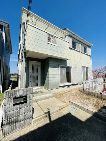 日当たりの良い花壇を造るスペースがあります