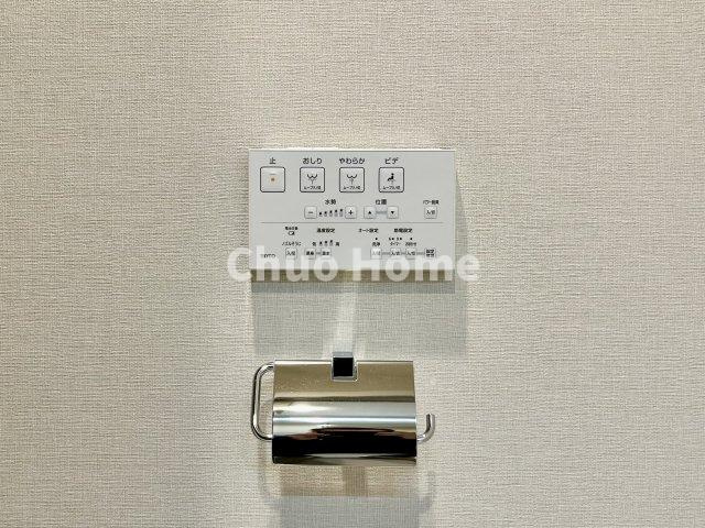 【ウォシュレット】清潔に使いたいお手洗いには最適な設備です。もちろんウォームレットも標準装備です。