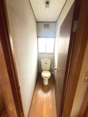 シンプルで使いやすいトイレスペース♪　お好みに合わせたリフォームでより快適に整えられます！