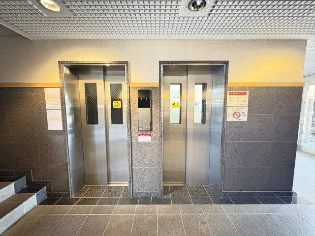 エレベーター付きです。　