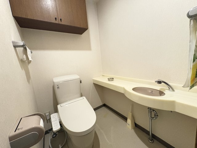 トイレには手洗いスペースがあり、いつでも清潔にお使いいただけます。　