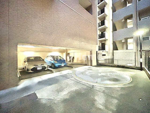 【敷地内駐車場】最新の空き状況や費用などの詳細は担当スタッフまでお問い合わせください。