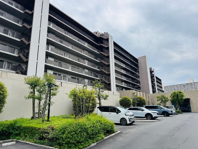 ～高尾駅徒歩7分　ペット可　最上階南向き住戸　イーアス高尾すぐ近く～