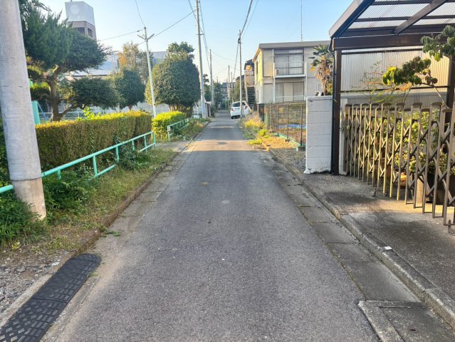 【前面道路含む現地写真】見通しの良い道路です