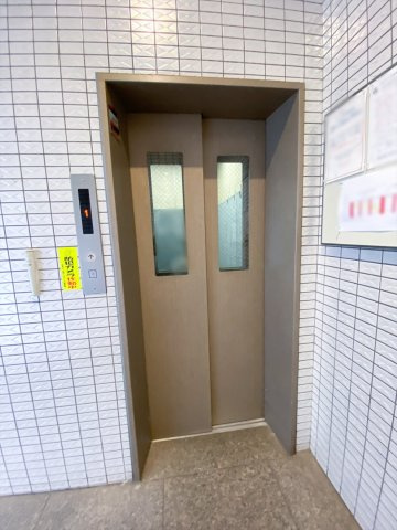 共有エレベーター