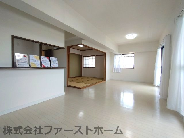 LDKと和空間が心地よく繋がる機能美あふれる住まい。