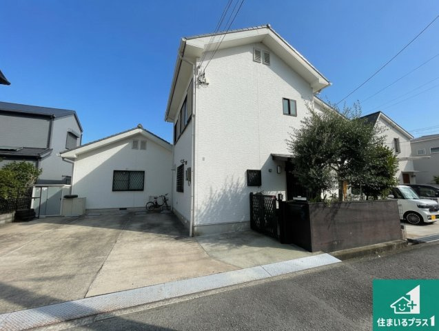 周辺は落ち着いた街並みの住宅地！子育てがしやすい住環境です！気になることがありましたら、お気軽にお問い合わせください！