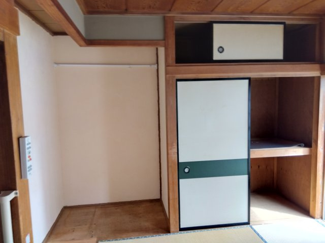 荷物が多くても収納スペースがたっぷりあるので、生活スペースを広く確保する事ができます。