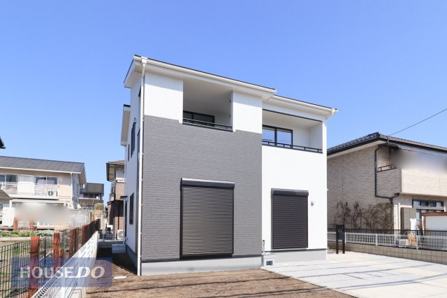 【外観】1号棟　スタイリッシュな色調の外観♪耐久性やメンテナンス性に優れた外壁材はセルフクリーニング仕様。日当たりや採光が十分になるように、機能的に設計されております。