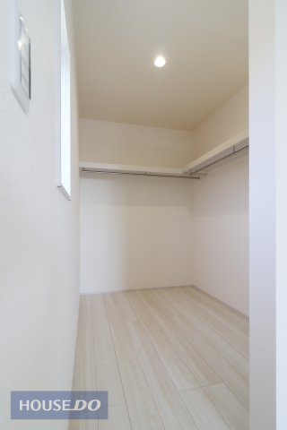 【収納】整理整頓が簡単に！ウォークインクローゼットのある暮らしは面倒な季節の衣替えもスムーズになります！