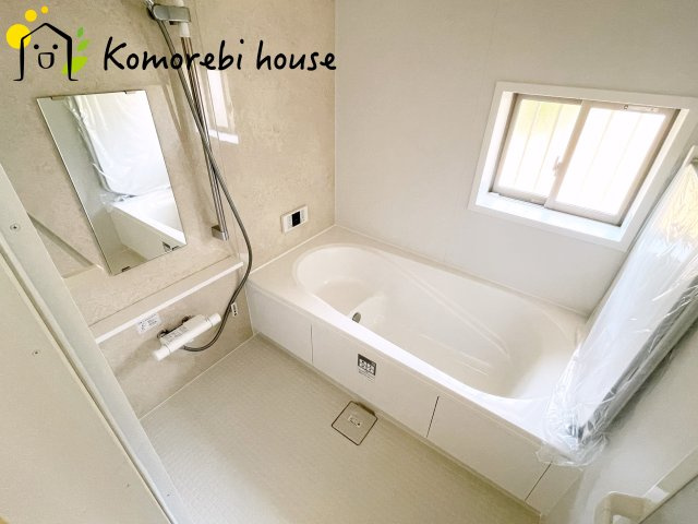 コンパクトで使いやすいお風呂です