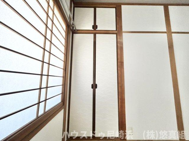 ■2階洋室　約4.5帖　収納完備♪