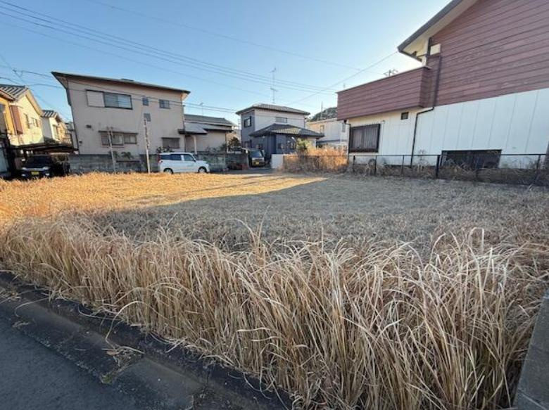 角地につき日当たり・風通し良好です☆