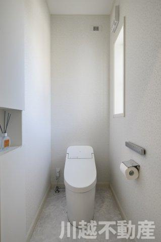 トイレも日当たりが良く柔らかい雰囲気になります