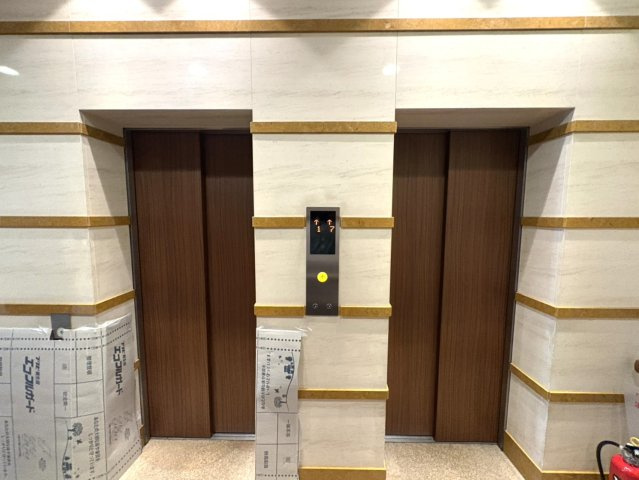 エレベーター2台