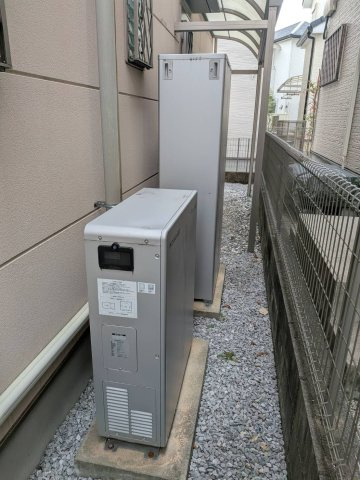 エネファーム（燃料電池発電ユニット）は2014年10月製造の物です。