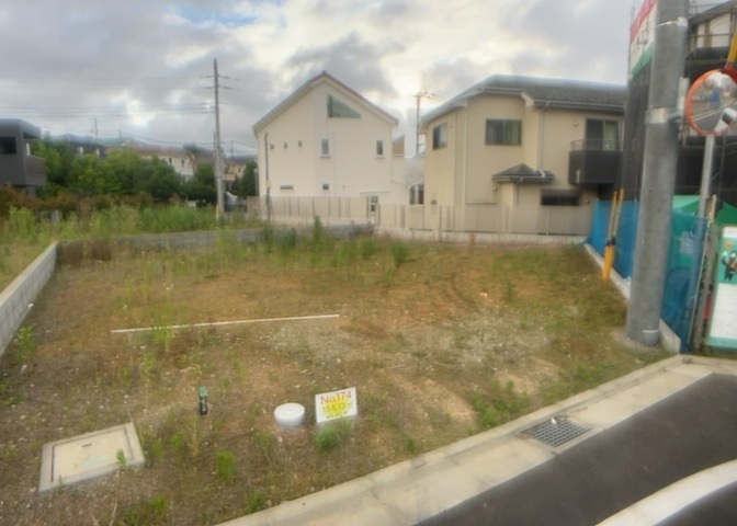 最寄り駅が近いなどの交通アクセスが良い土地だと暮らしやすいですよね。通勤・通学の観点から土地を選ぶことも大切です！自身や家族のライフワークからあったの物件を探しましょう！当社営業がお力になります！