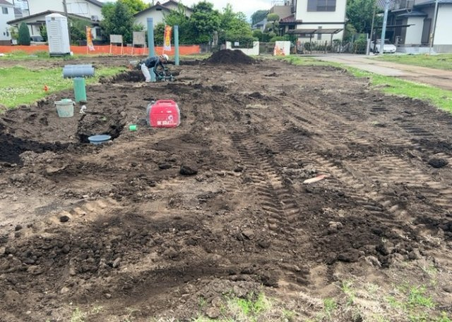人が暮らすうえで日光は大切な要素となります。日当たりの良さは譲れないポイントですね。併せて近くに大きな建築物の建築予定がないか、あるいはそれが可能な土地が近くにないか事前に確認することもお勧めします。
