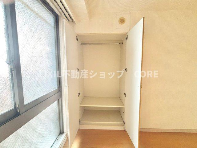 全居室に収納を完備しておりますので、居室の全空間を有効活用出来ます。