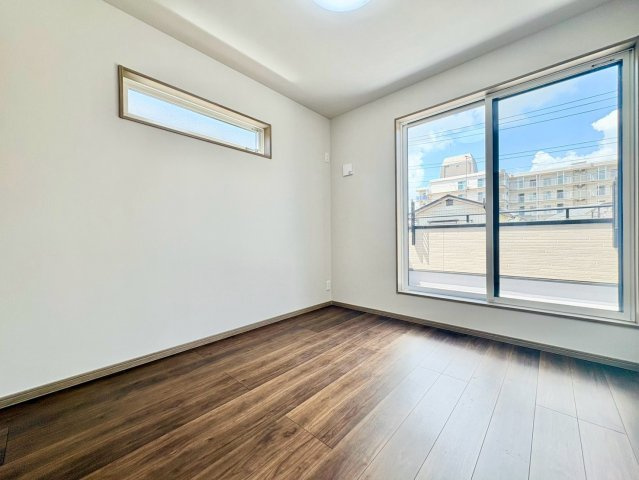5.3帖　2面採光で開放感あるお部屋です