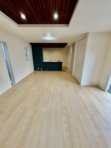 家族のコミュニケーションが広がる、居心地の良いリビングです。