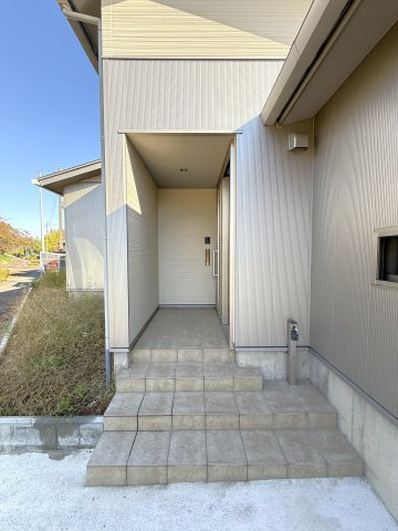 【中古戸建 新潟市秋葉区横川浜の玄関】