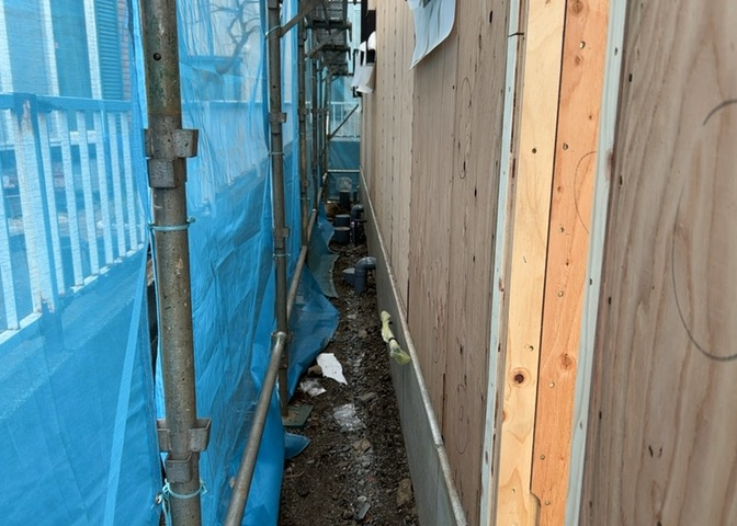 省エネ給湯器とは従来型の給湯器より熱効率が高く、少ない燃料でたくさんのお湯を沸かすことが出来る高効率な給湯器のことを指します。また、省エネ給湯器には種類があり、利便性や効果なども様々です。