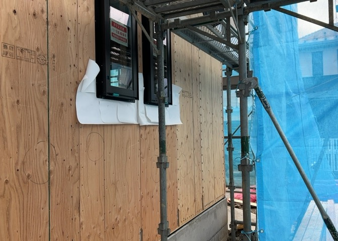 リビングの間取りの種類は大きくわけてリビングとダイニングが別になっているタイプ、リビングダイニング一体型です。どちらも一長一短ですので、家を選ぶ時はその両面をチェックして決めるようにしましょう。