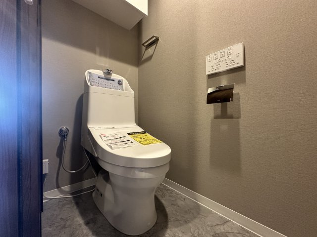 トイレスペースは、落ち着いたインテリアとなっています。