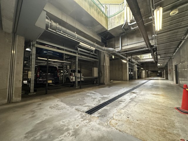 専用使用権付き駐車場のマンションです。駐車場を確保できるのは嬉しいですね。