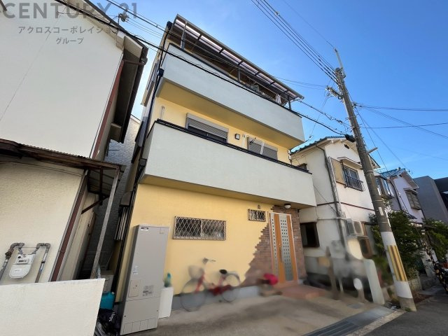バス路線（荻野・荻野西バス停など）が整備されており、阪急伊丹線やJR福知山線の伊丹駅へアクセスが便利です。