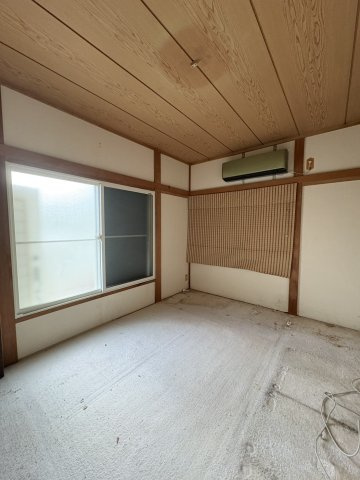 落ち着いた雰囲気の和室付きです