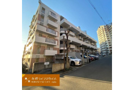 緑地公園グリーンハイツ2号棟の外観